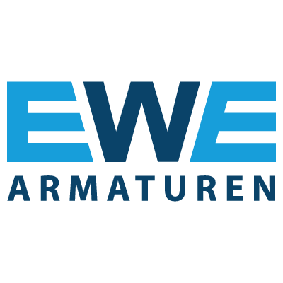 Logo von EWE Armaturen in Blau und Hellblau, besteht aus den Buchstaben "EWE" und dem Schriftzug "ARMATUREN".